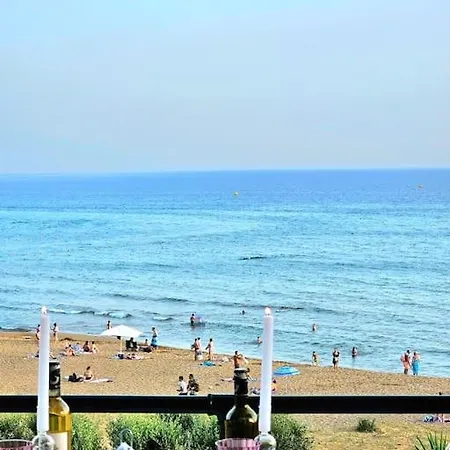 Breeze Glyfada Apartment