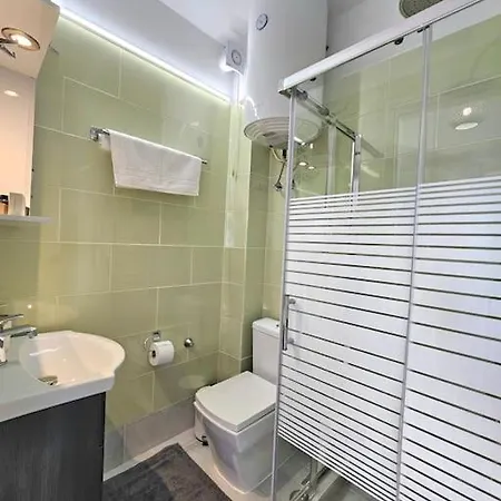 Breeze Apartament Glifada